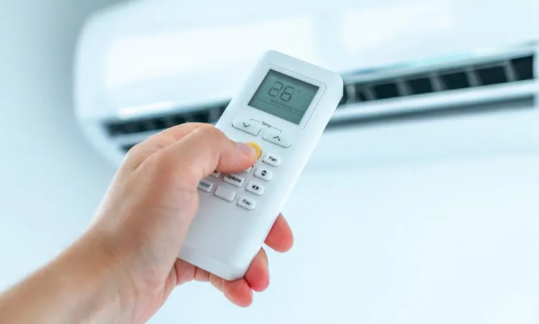 air conditioner temperature adjustment with remote controller room home